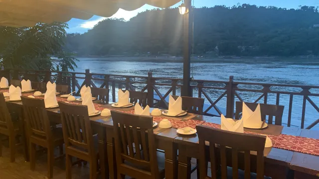 3 Thep Restaurant & Bar