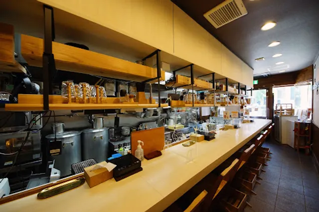 Chicken and seafood ramen komugi