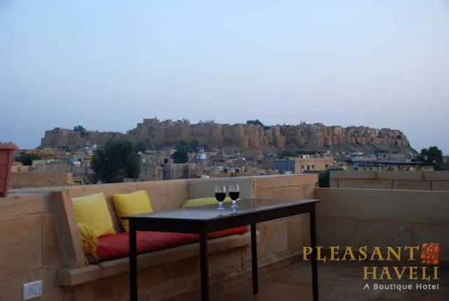 Pleasant Haveli - Rooftop Restaurant & AC DINNING