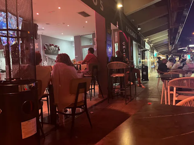 Chicago's Sports Bar & Grill