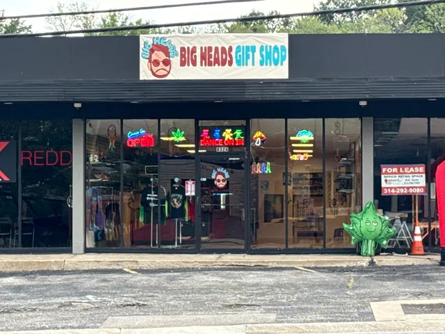 Big Heads Gift Shop