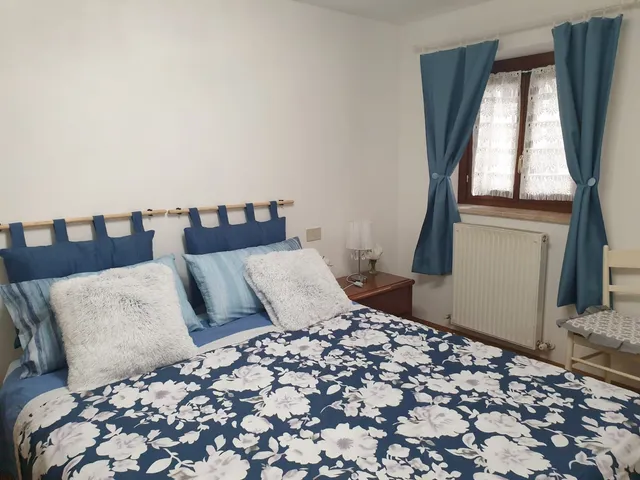 Affitti Turistici "ALLE MURA DEL CASTELLO" 1 e 2" Grazioso appartamento piano terra e bellissima mansarda