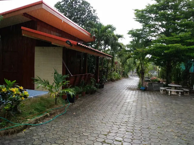 Lakeside Hostel At Masariang
