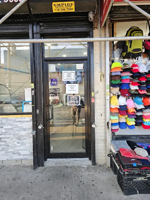 Kayla previously La Lechonera