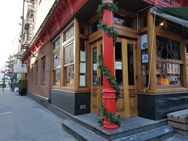 Onieal's Grand Street | Restaurant & Bar