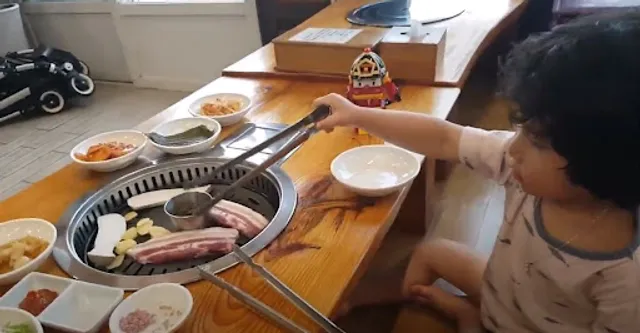 어부랑 누이랑 숯불갈비