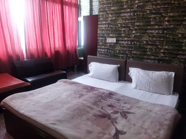 Hotel Kapoor Residency