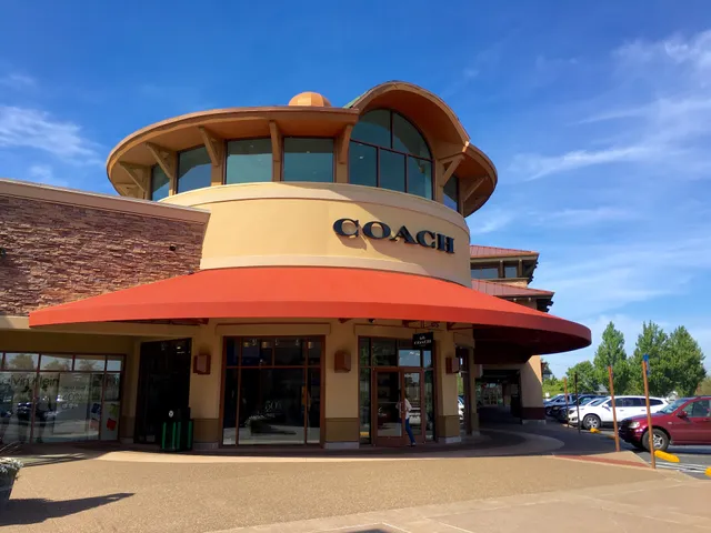 COACH Outlet