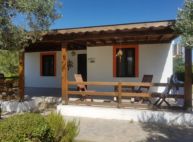 Cardinal Vineyard House