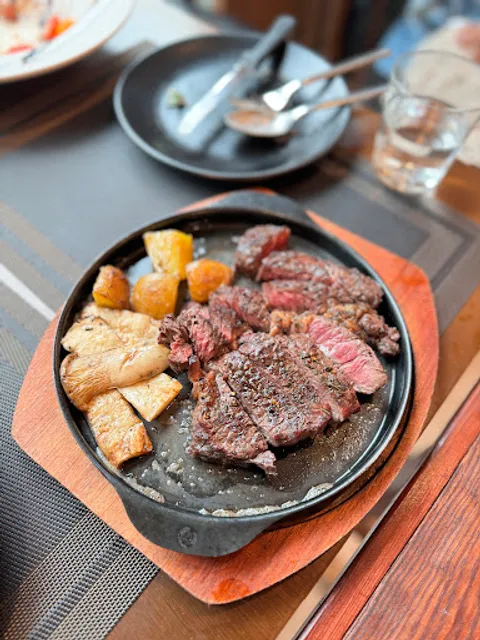 Beef Town Eatery & Grill Hua-Hin