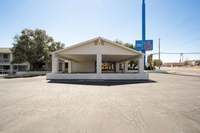 Motel 6 Kingman, AZ - Route 66 West