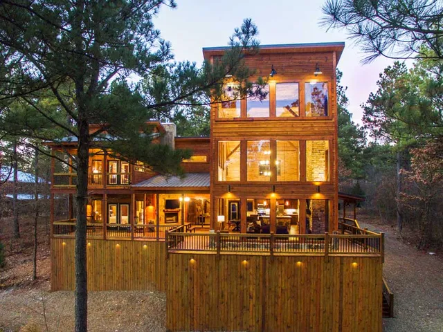 Rustic Heights Cabin