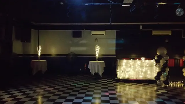 Cafe Maroon and Club