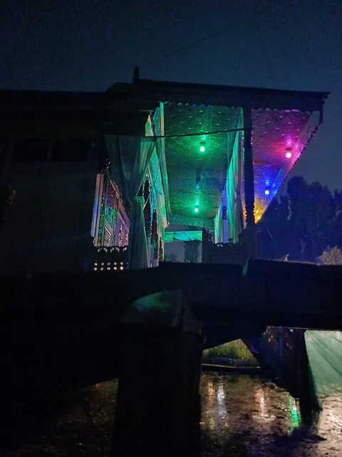 Houseboat Parimahal Deluxe