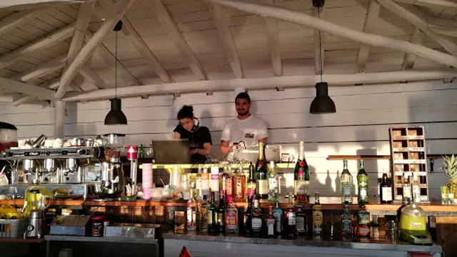 Apoplous - All day Beach Bar