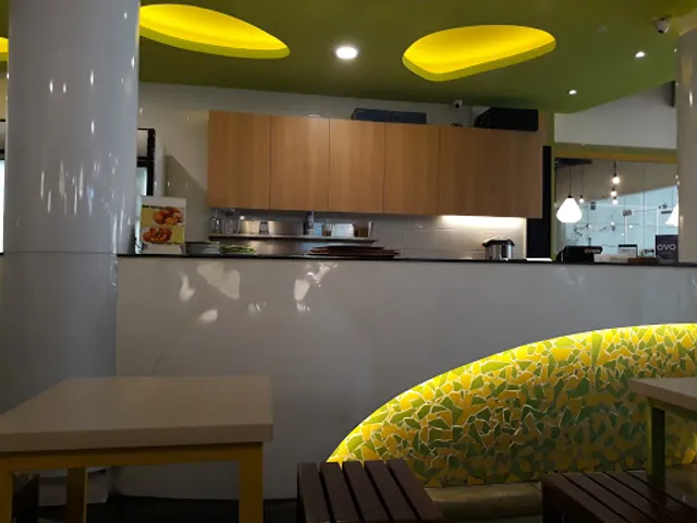 Kedai Es Pisang Ijo Pemuda