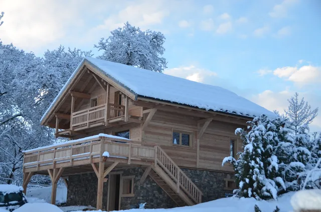 Chalets bois CGA - L' Authentique Chalet Alpin