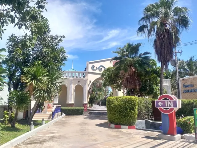 โรงแรม ลอนดอน ลามูร์ อินน์