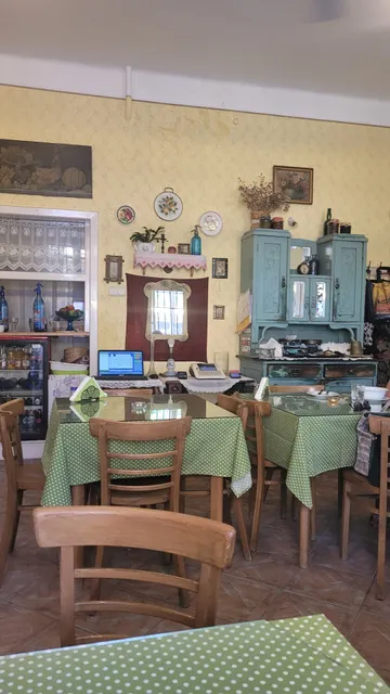 Grandma's Diner Hungarian original food