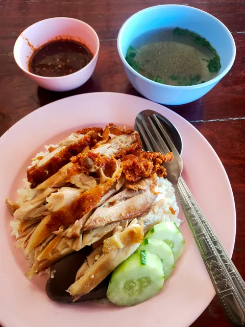 น้องมิ๊กอาหารตามสั่ง