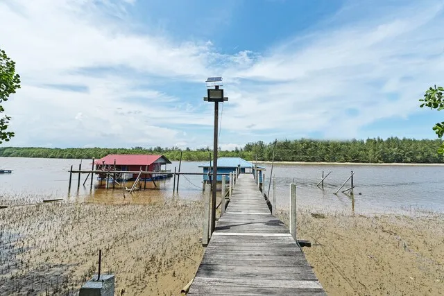 OYO 90708 D'kuala Waterfront Chalet & Boat Charters