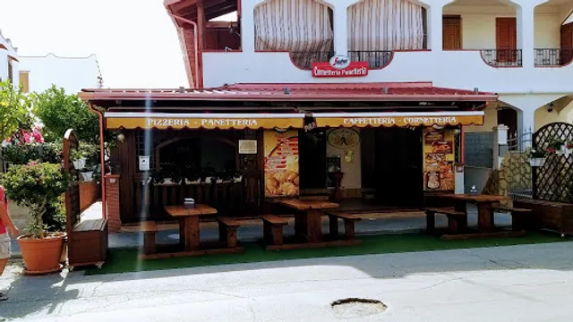 Mc Master cornetteria panetteria pizzeria