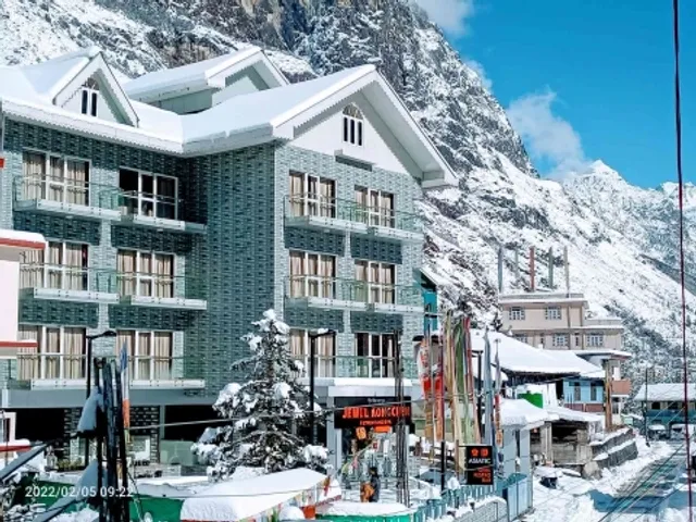 Jewel Kongchen Retreat & Spa