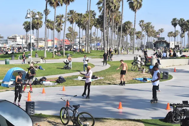 Venice Beach Roller Skate Dance Plaza