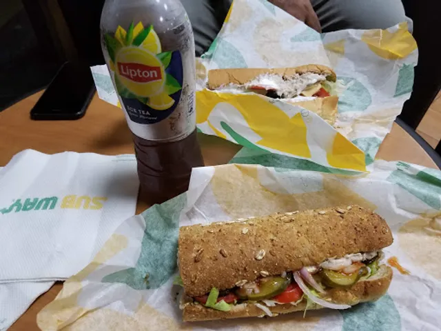 Subway Chakala
