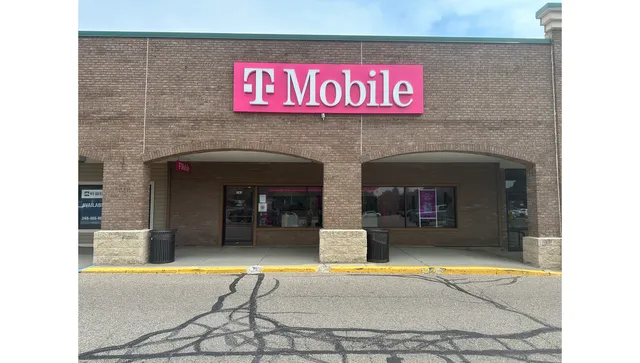 T-Mobile Authorized Retailer