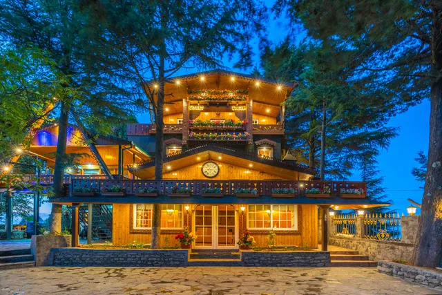 StayVista at Chalet Rushli - Kanatal | 7 BHK Premium Villa