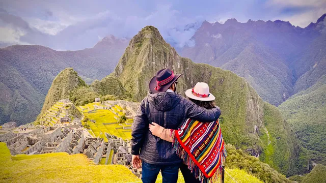 Cusco Local Friend - Machu Picchu Tour Guide