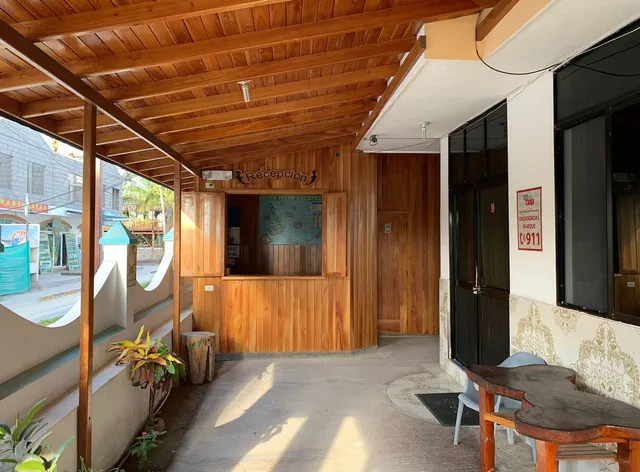 Hostal Brisas Del Mar (Hotel)