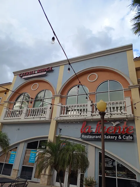 Shoppes at Vista Del Lago