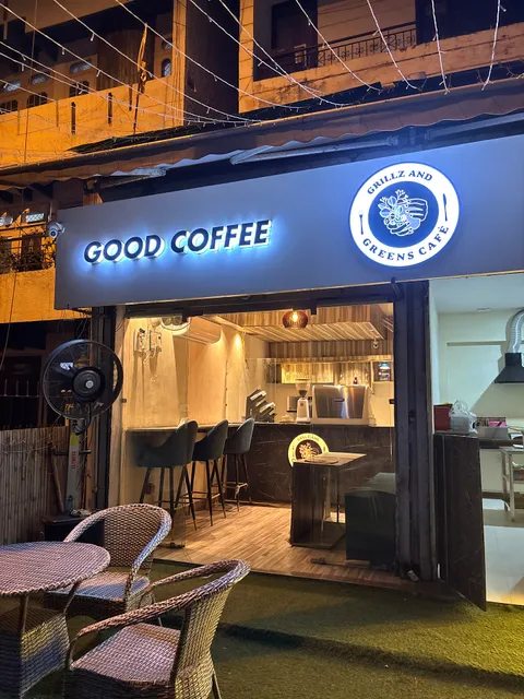 GRILLZ AND GREENS CAFE