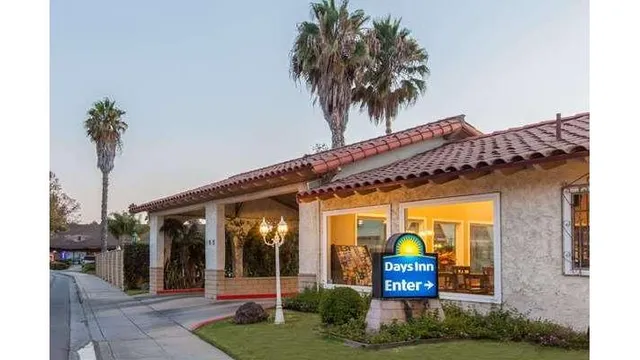 Days Inn by Wyndham Camarillo - Ventura