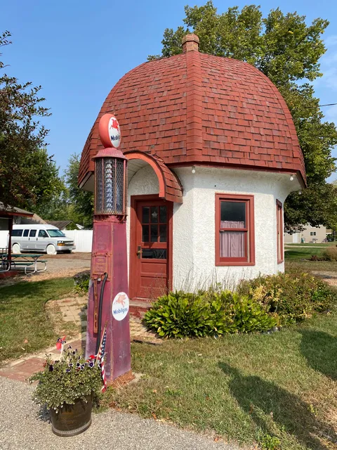The Mushroom Building