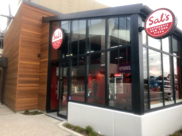 Sal's Authentic New York Pizza - Northlands