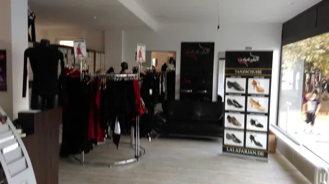 Lalafarjan | Der Tanzsport-Ausstatter