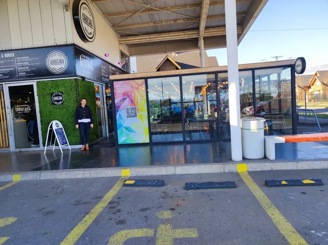 CANDELARIA COFFEE & BURGER