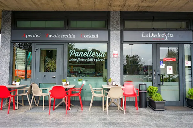 La Dolce Vita Bakery Cafè