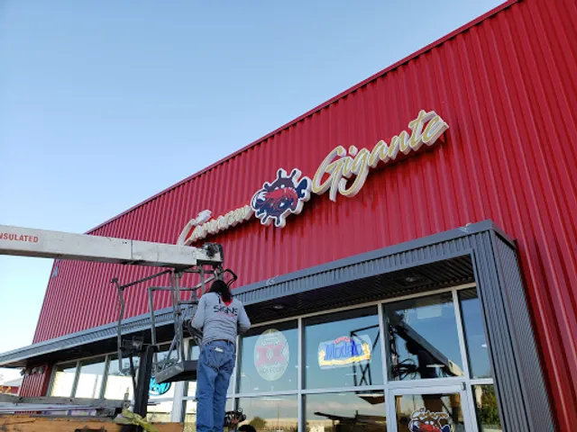 El Camaron Gigante Tolleson