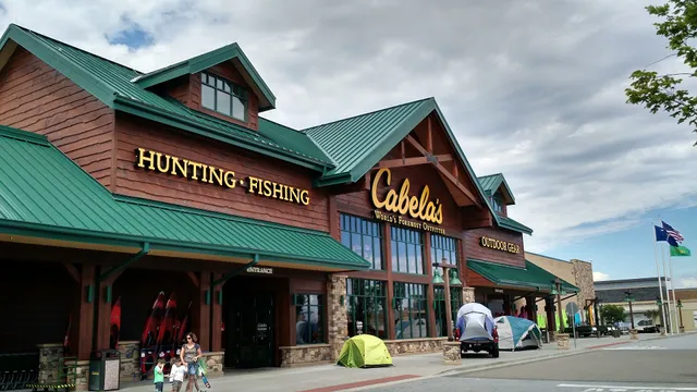 Bass Pro Shops