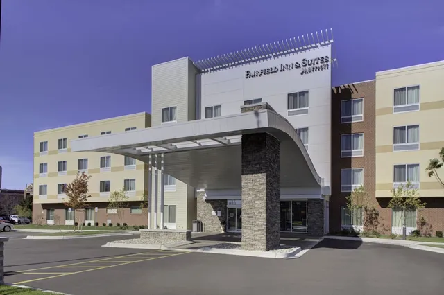 Fairfield by Marriott Inn & Suites Detroit Canton