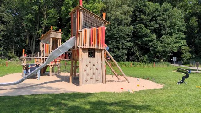 Spielplatz am Waldbogen