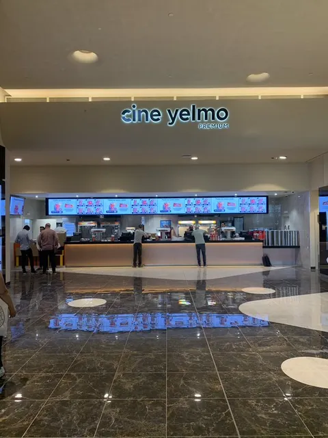 Cine Yelmo Premium Lagoh