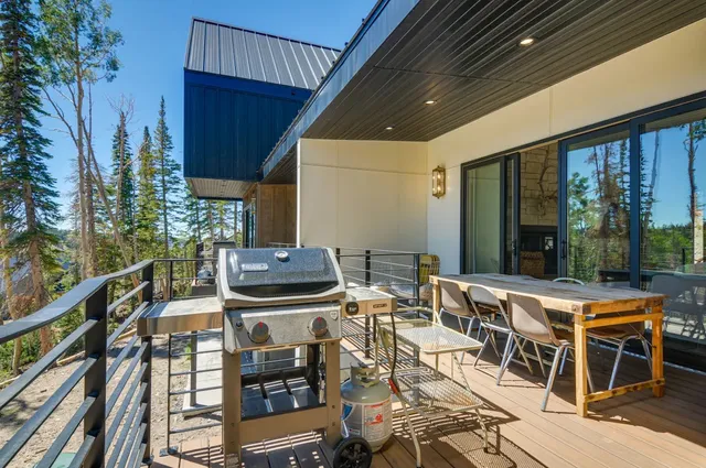 Alpine Mountain Escape