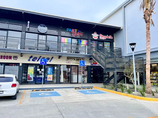 Punto Esmeralda mall