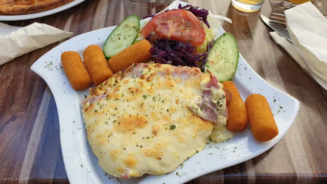 La Pars Cafe & Restaurant