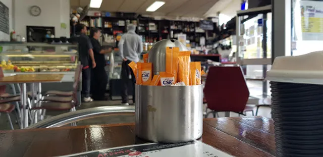 Eltham Aromas Cafe Bar Beanery